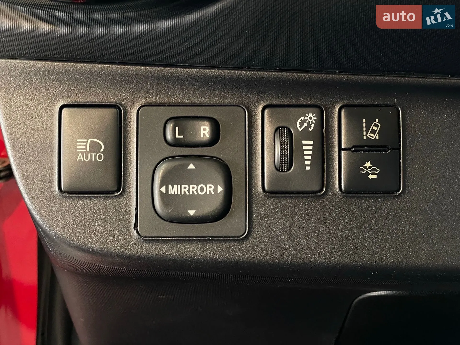 2018 Toyota Prius c - мініатюра 11