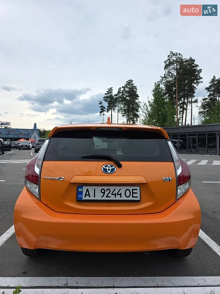 2014 Toyota Prius c - мініатюра 8