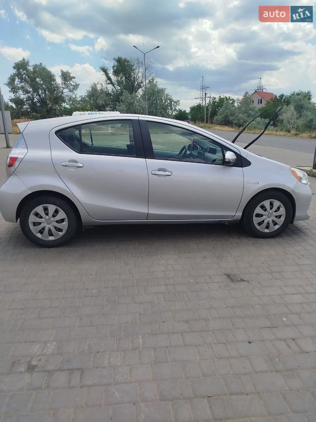 2013 Toyota Prius c - мініатюра 4