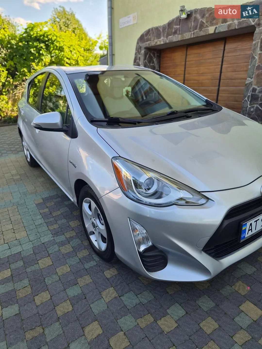 2015 Toyota Prius c - мініатюра 3