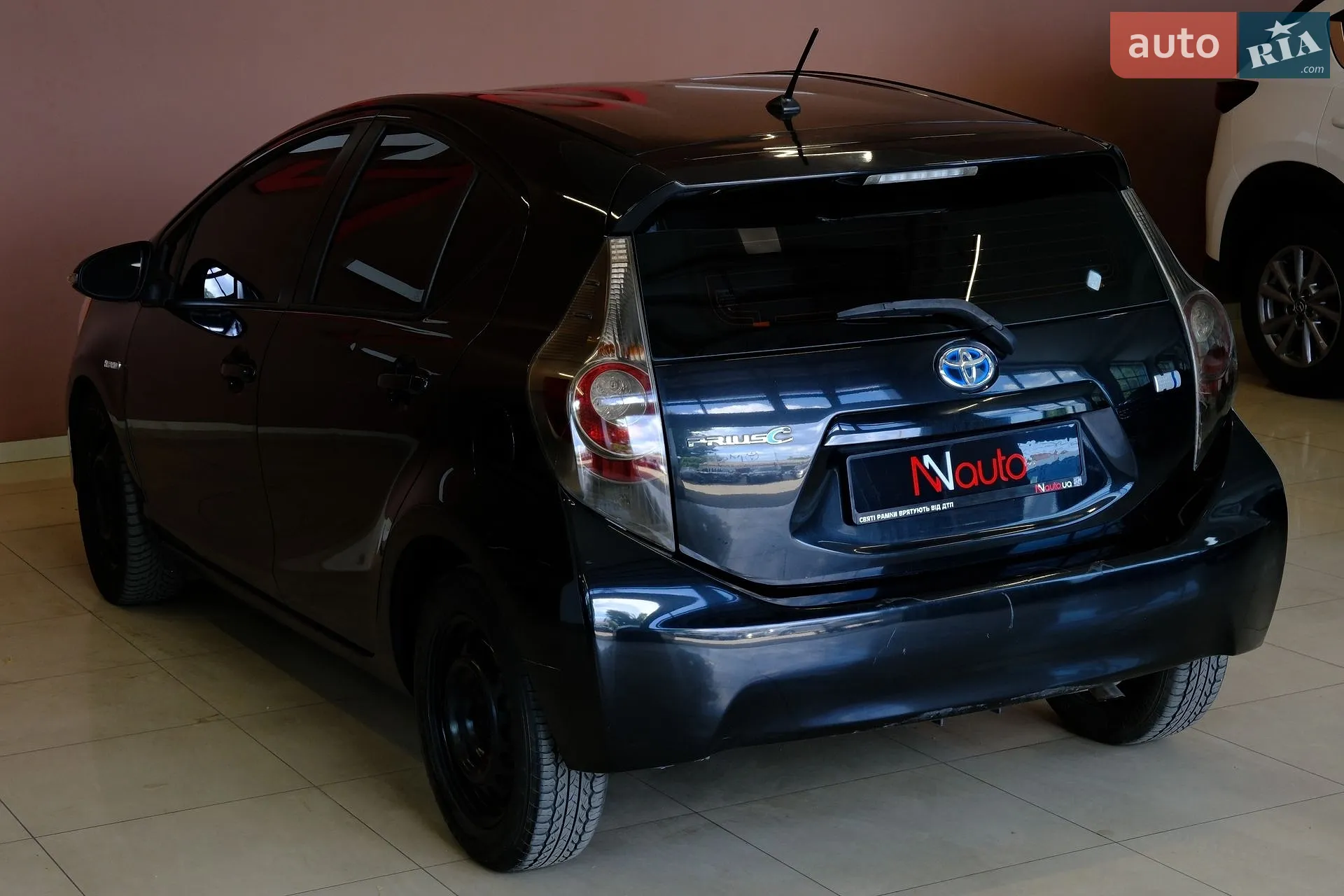 2013 Toyota Prius c - мініатюра 12