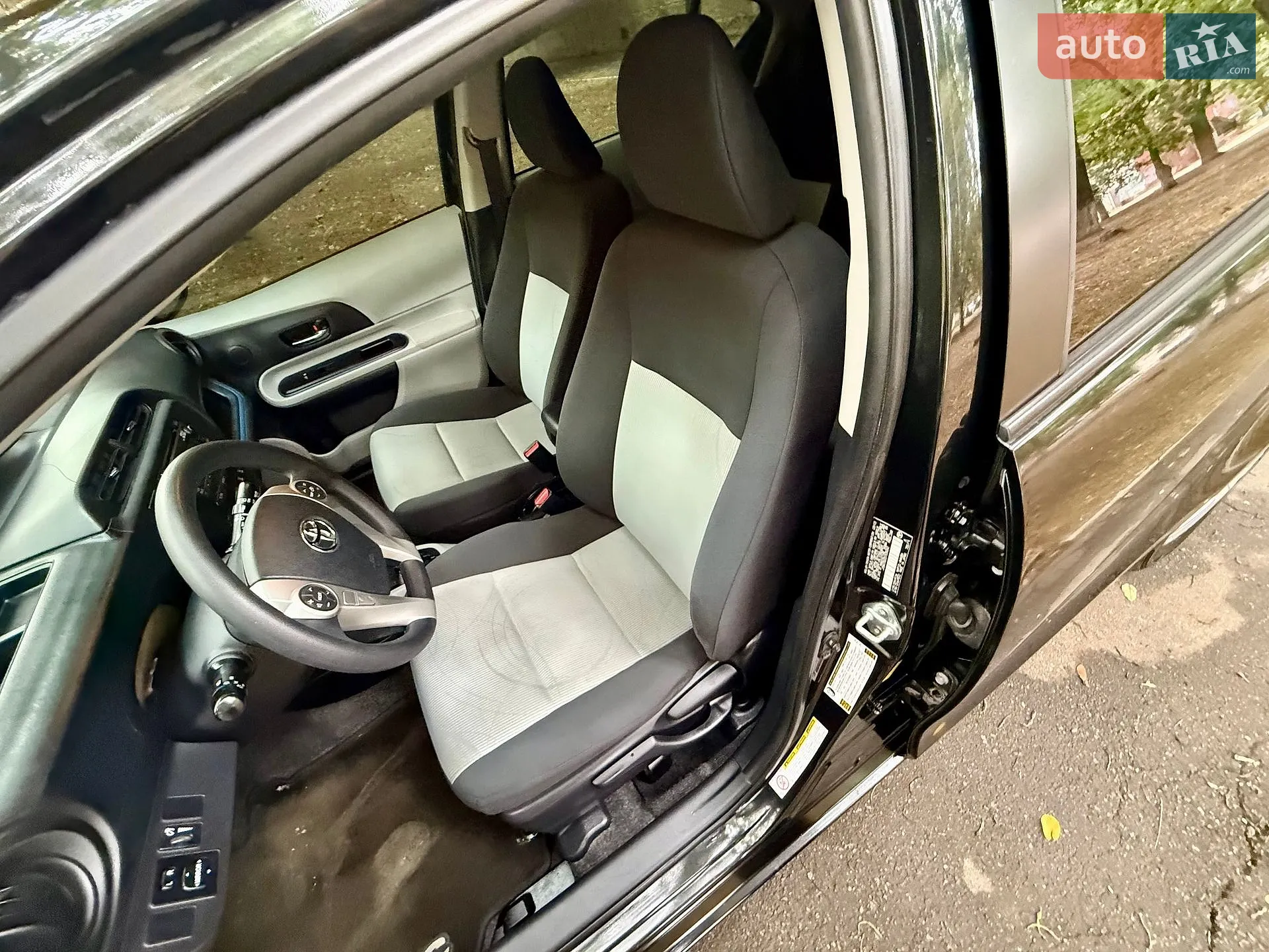 2014 Toyota Prius c - мініатюра 31