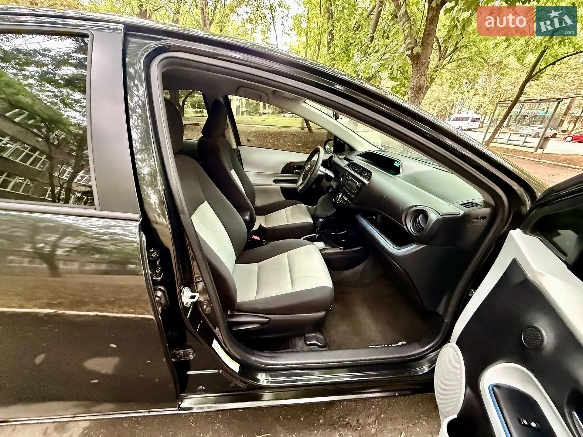 2014 Toyota Prius c - мініатюра 43