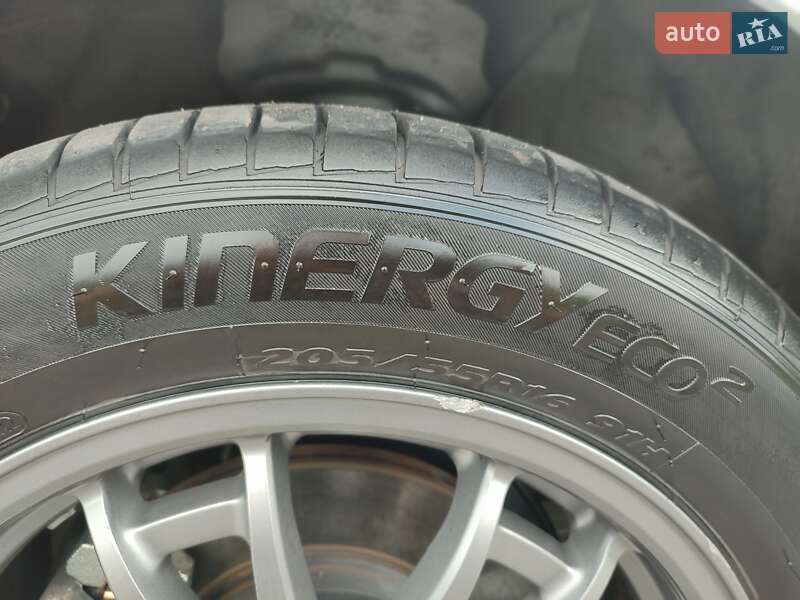 Хэтчбек Toyota Prius Prime 2021 в Днепре