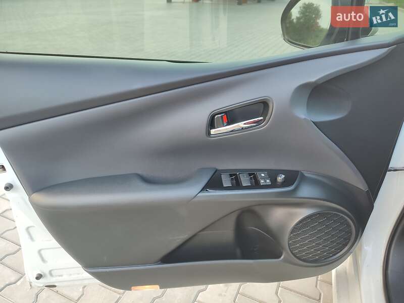 Хэтчбек Toyota Prius Prime 2021 в Днепре
