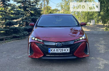 Хэтчбек Toyota Prius Prime 2018 в Киеве