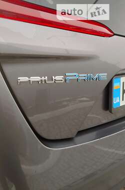 Хетчбек Toyota Prius Prime 2018 в Києві
