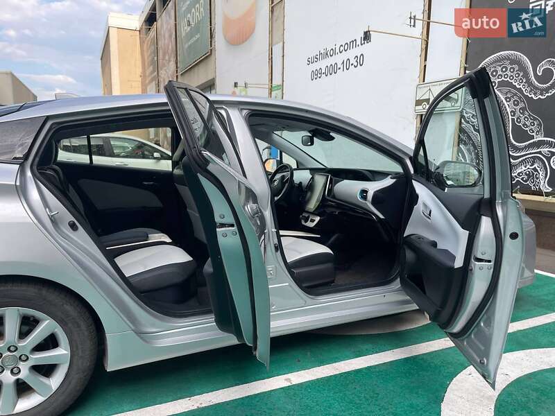 Хетчбек Toyota Prius Prime 2017 в Одесі
