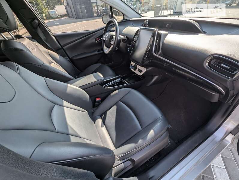 Хэтчбек Toyota Prius Prime 2019 в Днепре