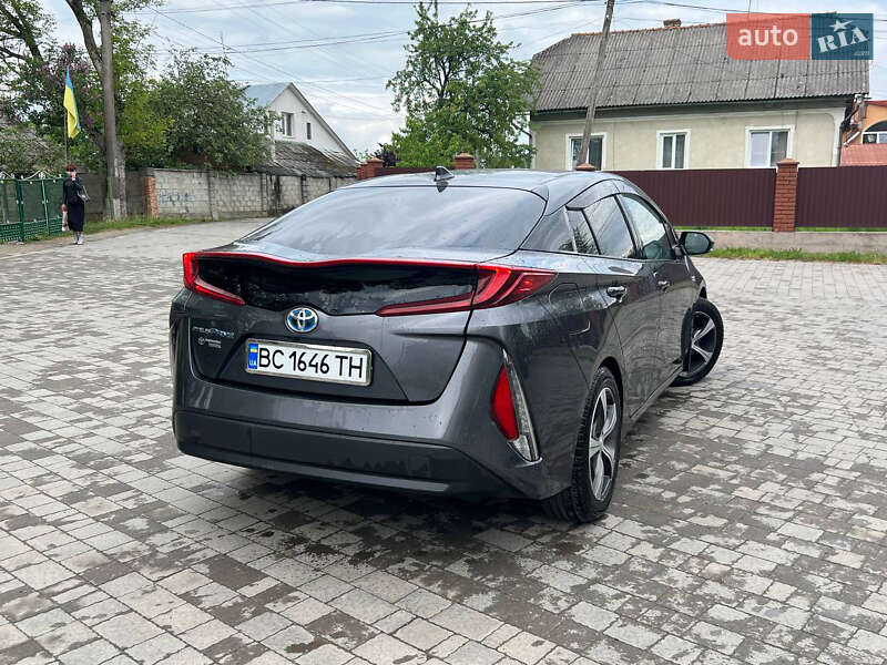 Хэтчбек Toyota Prius Prime 2019 в Самборе