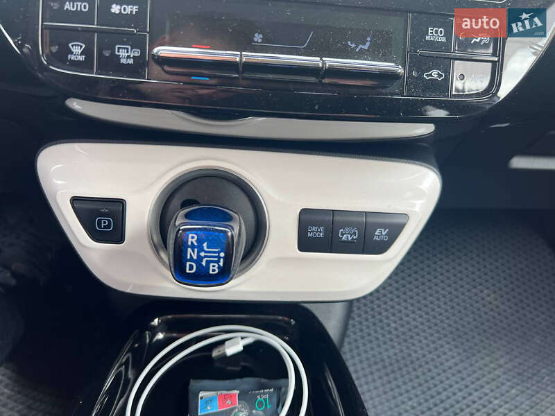 Хэтчбек Toyota Prius Prime 2019 в Самборе