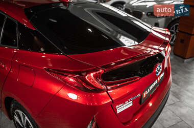 Хэтчбек Toyota Prius Prime 2017 в 