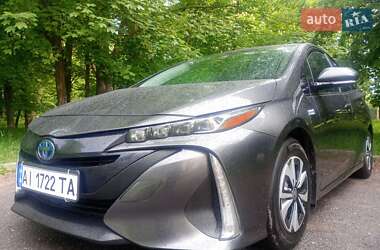 Хетчбек Toyota Prius Prime 2018 в 