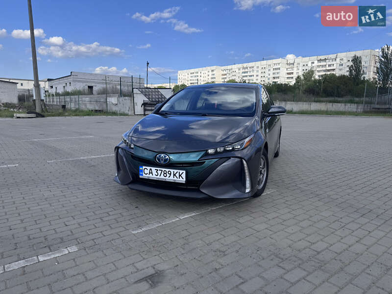 Toyota Prius Prime 2016