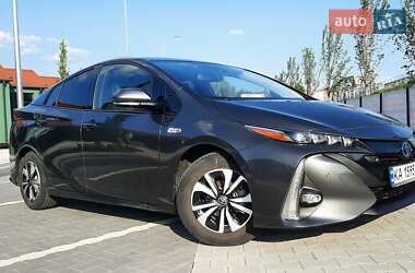 Хэтчбек Toyota Prius Prime 2017 в Киеве