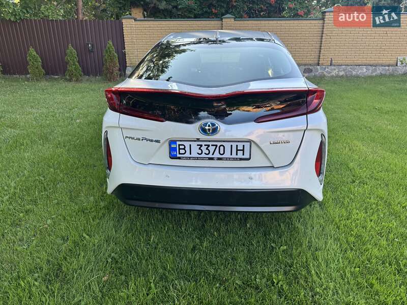 Хетчбек Toyota Prius Prime 2019 в Полтаві