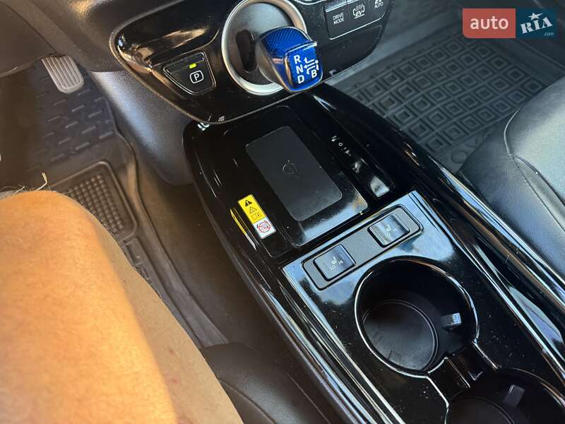 Хетчбек Toyota Prius Prime 2019 в Полтаві