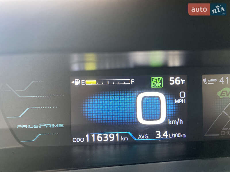Хэтчбек Toyota Prius Prime 2017 в Киеве