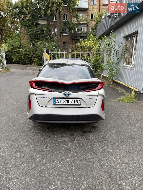 Хэтчбек Toyota Prius Prime 2021 в Киеве фото 13 Хэтчбек Toyota Prius Prime 2021 в Киеве