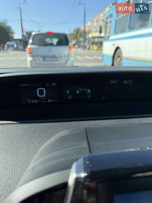 Хетчбек Toyota Prius Prime 2021 в Дніпрі фото 21 Хетчбек Toyota Prius Prime 2021 в Дніпрі