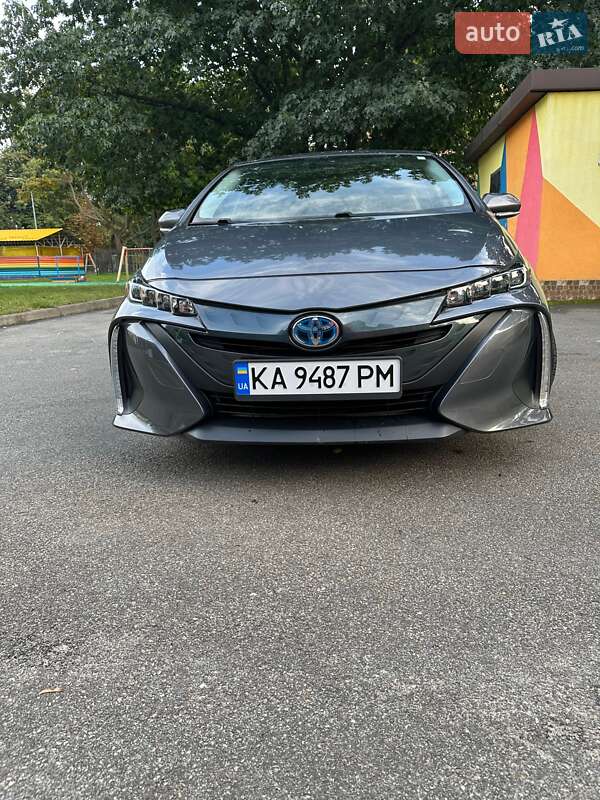 Хэтчбек Toyota Prius Prime 2018 в Киеве фото 2 Хэтчбек Toyota Prius Prime 2018 в Киеве