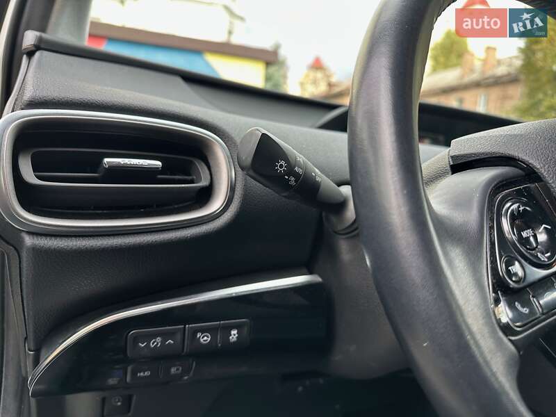 Хэтчбек Toyota Prius Prime 2019 в Киеве