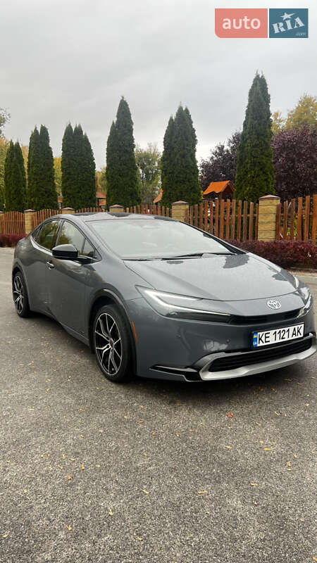 Хэтчбек Toyota Prius Prime 2023 в Днепре фото 4 Хэтчбек Toyota Prius Prime 2023 в Днепре