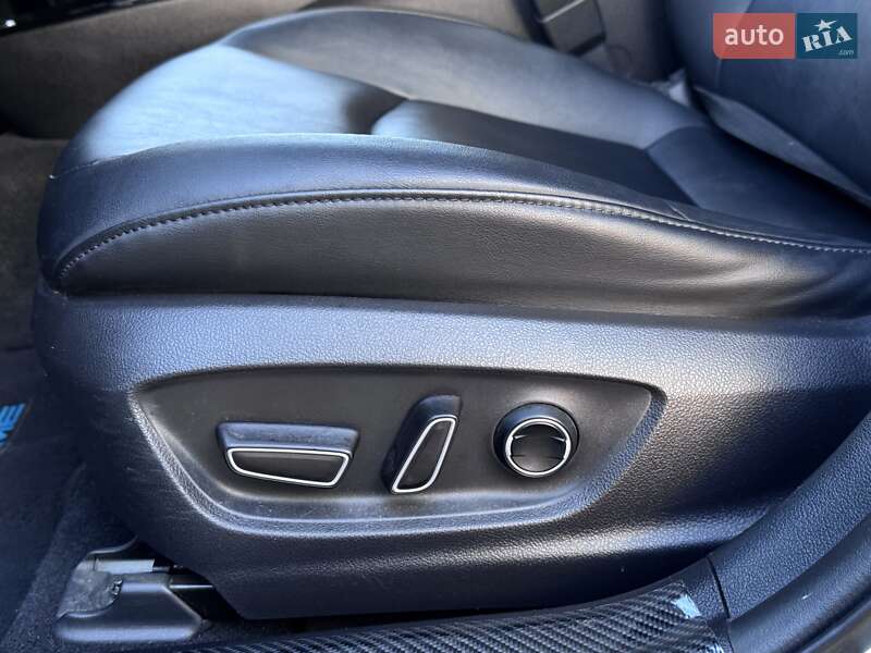 Хэтчбек Toyota Prius Prime 2018 в Одессе