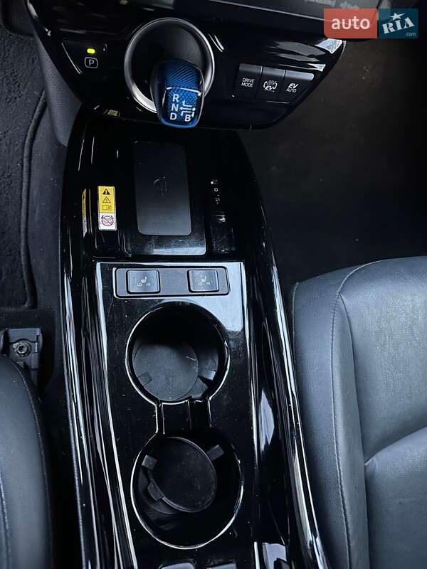 Хэтчбек Toyota Prius Prime 2019 в Киеве фото 14 Хэтчбек Toyota Prius Prime 2019 в Киеве