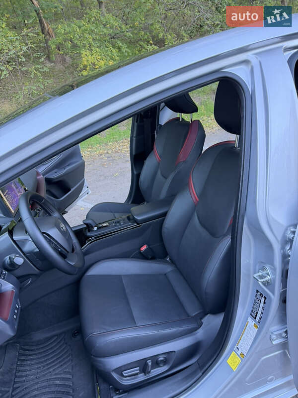 Хэтчбек Toyota Prius Prime 2024 в Одессе