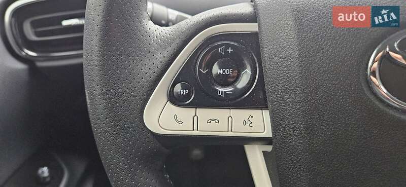 Хэтчбек Toyota Prius Prime 2018 в Киеве