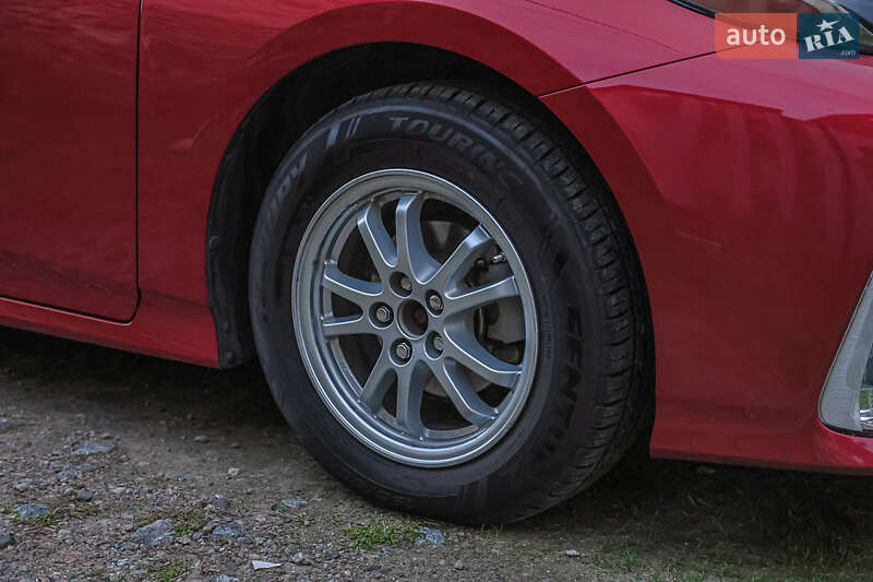 Хэтчбек Toyota Prius Prime 2017 в Одессе фото 10 Хэтчбек Toyota Prius Prime 2017 в Одессе