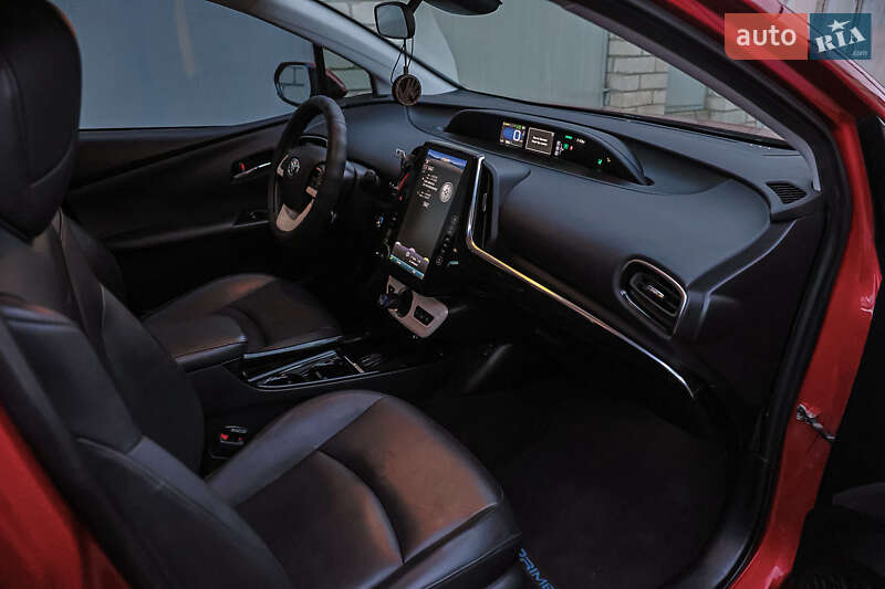 Хэтчбек Toyota Prius Prime 2017 в Одессе фото 16 Хэтчбек Toyota Prius Prime 2017 в Одессе