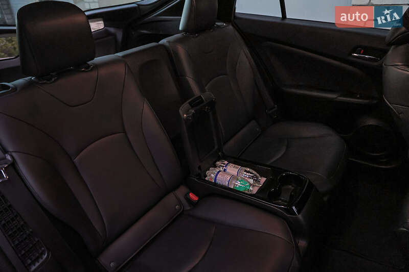 Хэтчбек Toyota Prius Prime 2017 в Одессе фото 27 Хэтчбек Toyota Prius Prime 2017 в Одессе