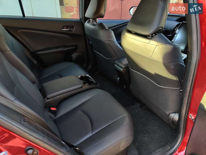 Хэтчбек Toyota Prius Prime 2017 в Киеве фото 19 Хэтчбек Toyota Prius Prime 2017 в Киеве