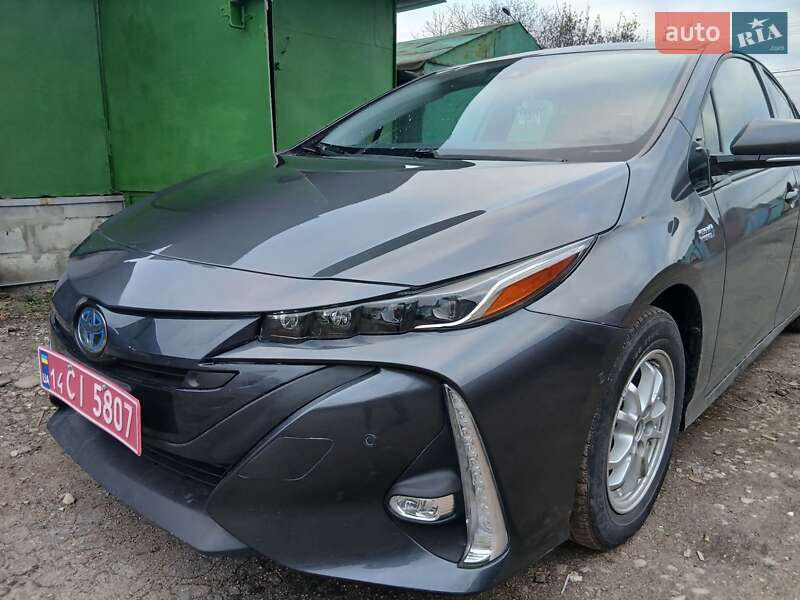 Хэтчбек Toyota Prius Prime 2019 в Киеве фото 6 Хэтчбек Toyota Prius Prime 2019 в Киеве