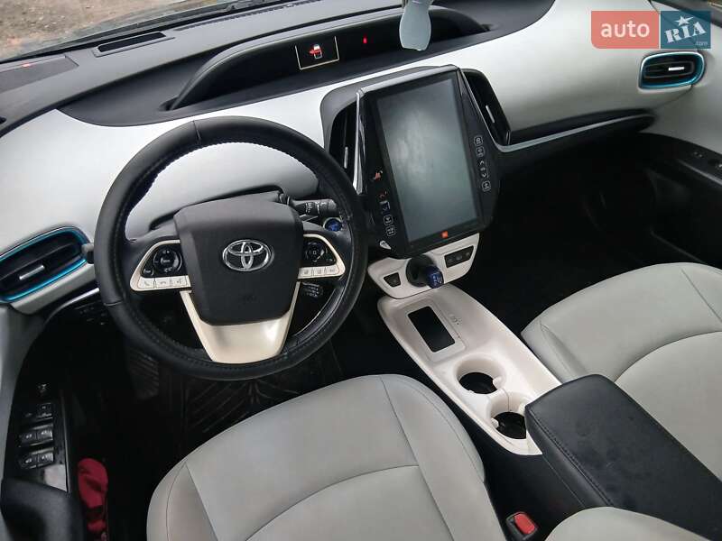 Хэтчбек Toyota Prius Prime 2019 в Киеве фото 16 Хэтчбек Toyota Prius Prime 2019 в Киеве