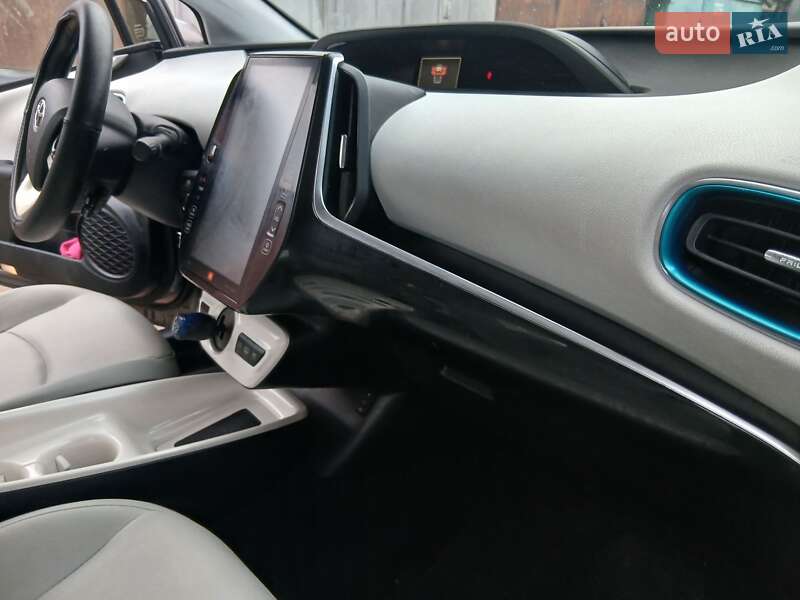 Хэтчбек Toyota Prius Prime 2019 в Киеве фото 22 Хэтчбек Toyota Prius Prime 2019 в Киеве
