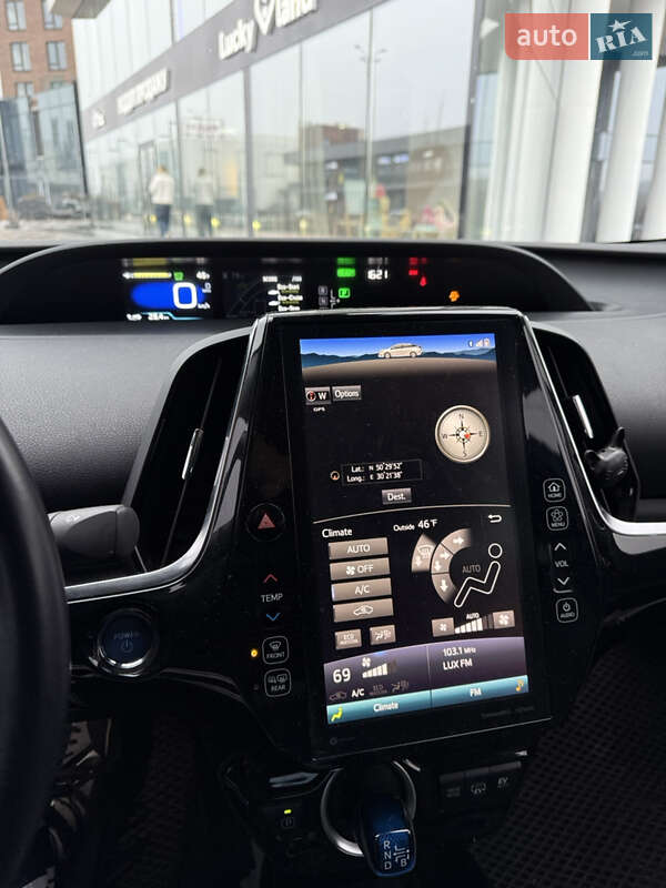 Хэтчбек Toyota Prius Prime 2020 в Киеве фото 18 Хэтчбек Toyota Prius Prime 2020 в Киеве