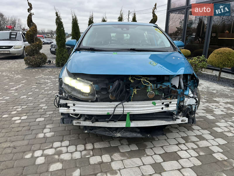 Хэтчбек Toyota Prius Prime 2019 в Львове