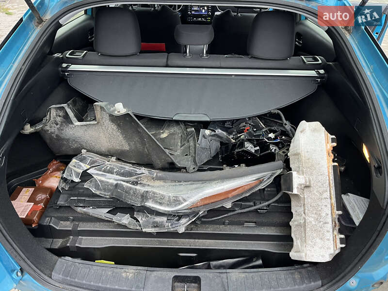 Хэтчбек Toyota Prius Prime 2019 в Львове
