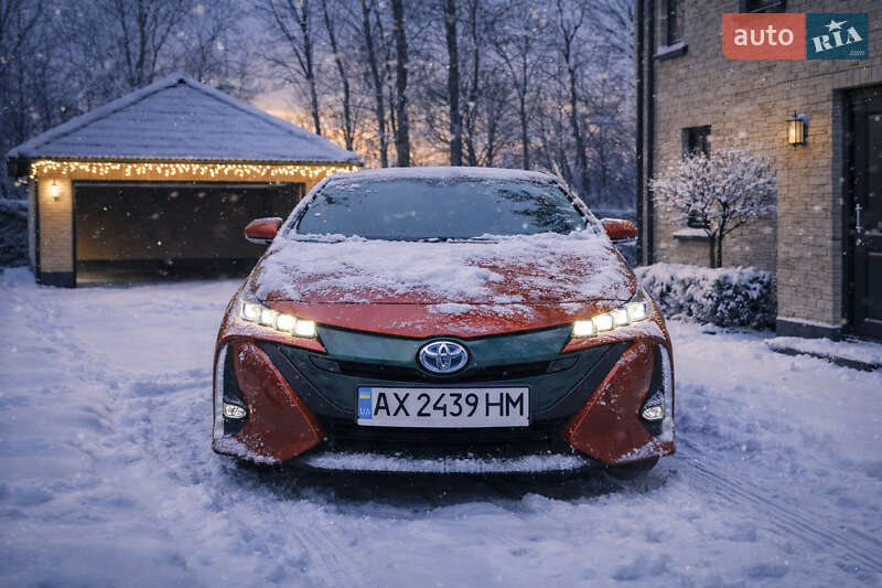 Toyota Prius Prime 2016