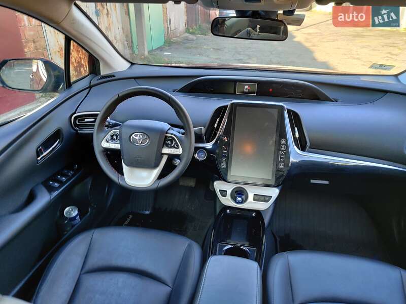 Хэтчбек Toyota Prius Prime 2017 в Ужгороде