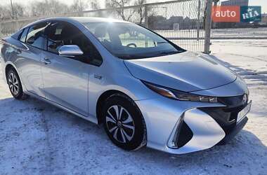 Хэтчбек Toyota Prius Prime 2019 в Киеве