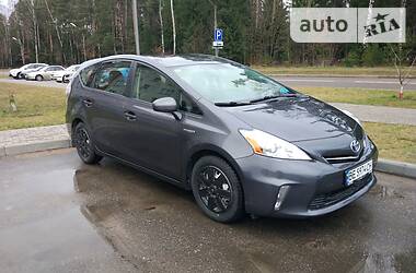 Минивэн Toyota Prius v 2014 в Николаеве