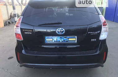 Мінівен Toyota Prius v 2017 в Миколаєві