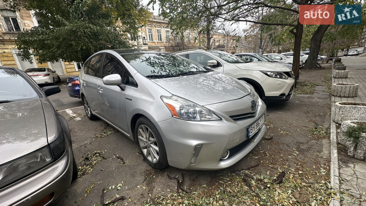 2012 Toyota Prius v (+) - мініатюра 16