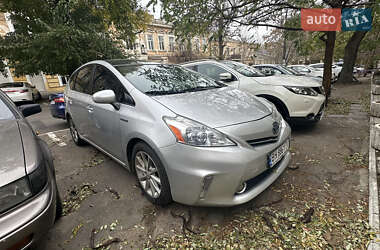 Универсал Toyota Prius v 2011 в Одессе