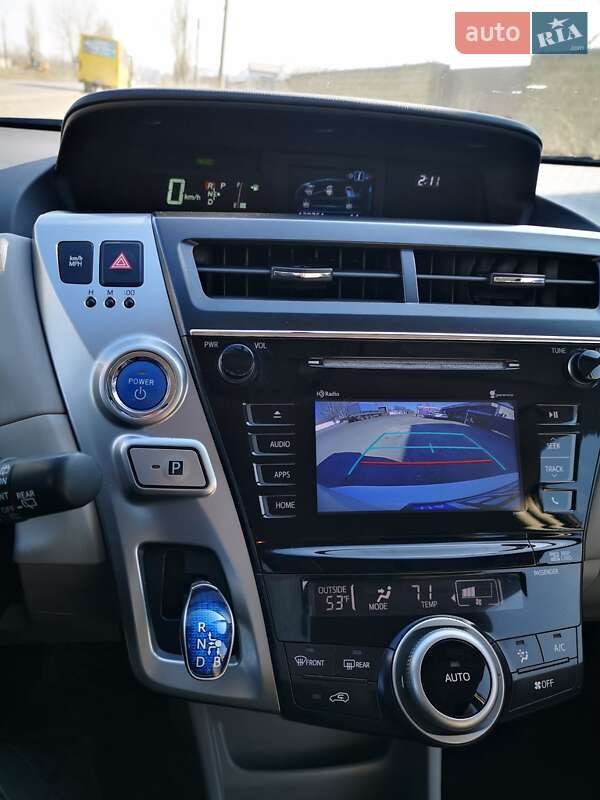 Универсал Toyota Prius v 2014 в Одессе