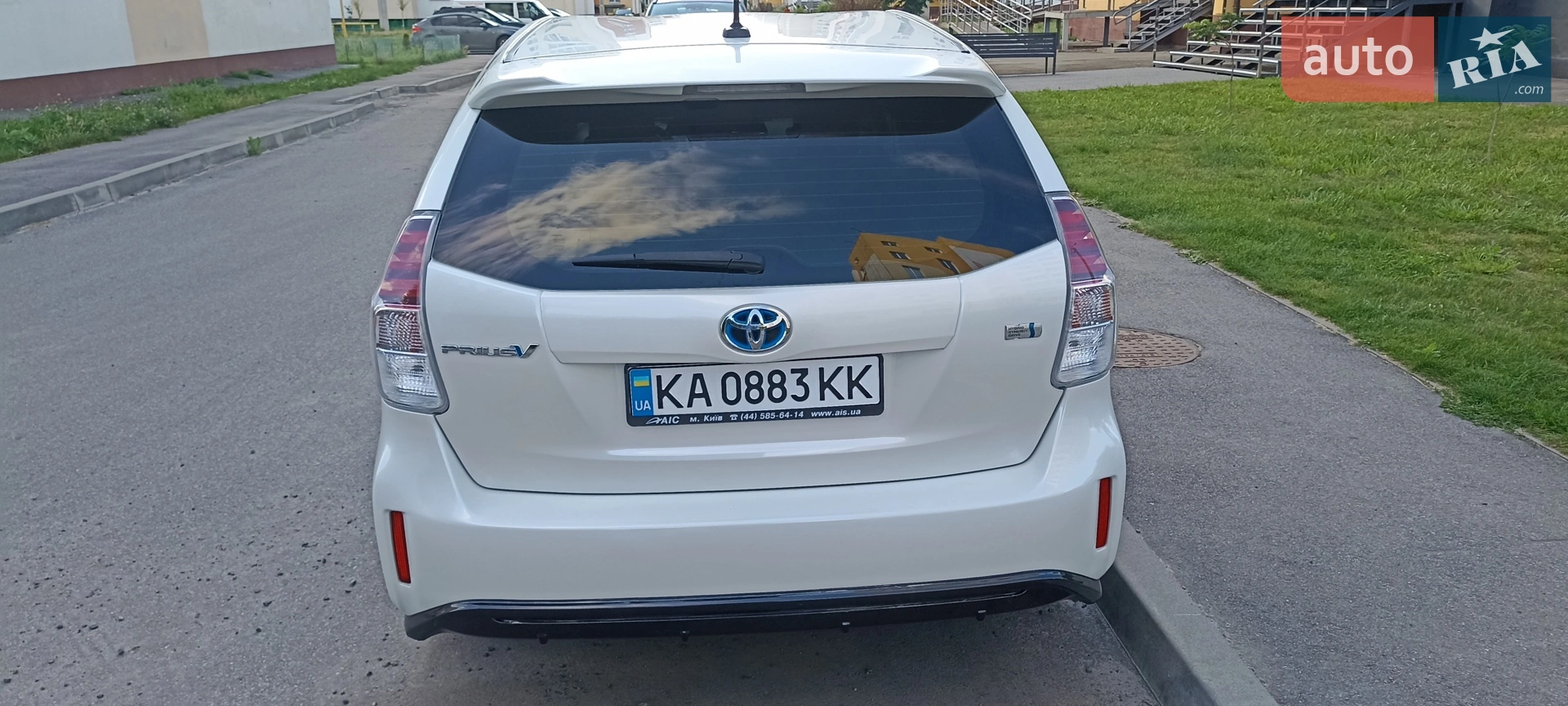 2015 Toyota Prius v (+) - мініатюра 15